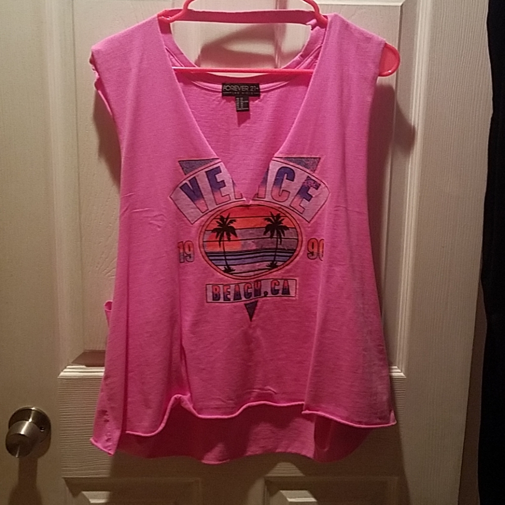 Sleeveless tshirt